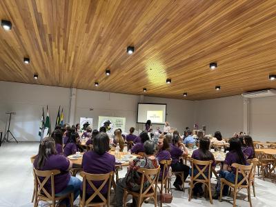 Comissão de Mulheres do Sindicato Rural promove noite de capacitação e valorização feminina em Laranjeiras do Sul
